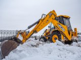 В Челнах продолжается активная уборка снега