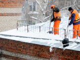 Наиль Магдеев дал поручение почистить козырьки и скатные крыши