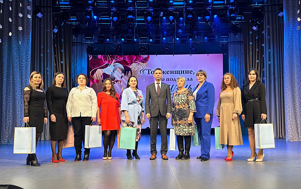 Комсомол районында Әниләр көнен билгеләп үттеләр