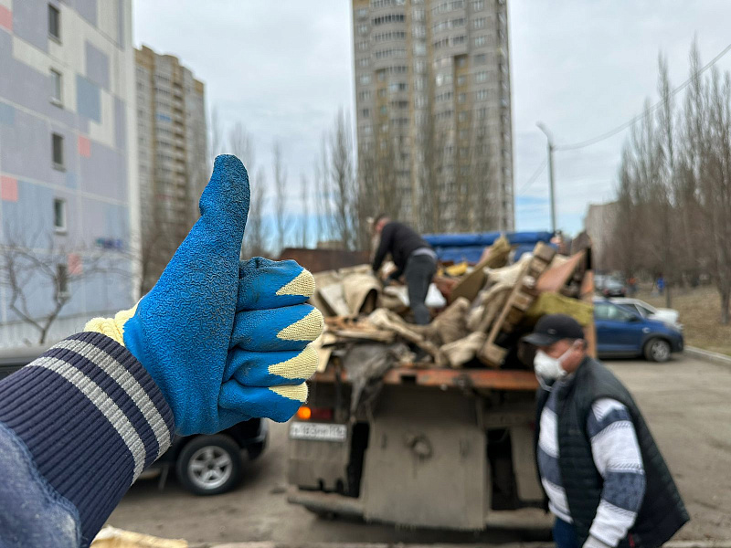 Челнинцы присоединяются к уборке территории