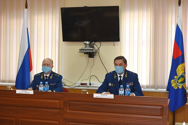 РФ Генераль прокуроры урынбасары Николай Шишкин Яр Чаллыда гражданнарны шәхси кабул итте