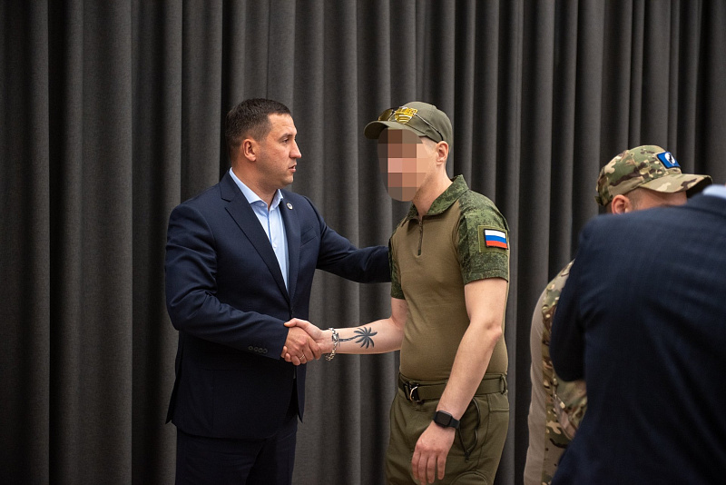Фарид Салахов встретился с военнослужащими