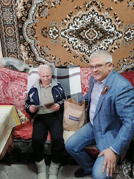 Шәһәр Советы депутаты ветераннарны котлады