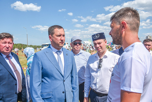 В Набережных Челнах состоялся Сабантуй для людей с ОВЗ