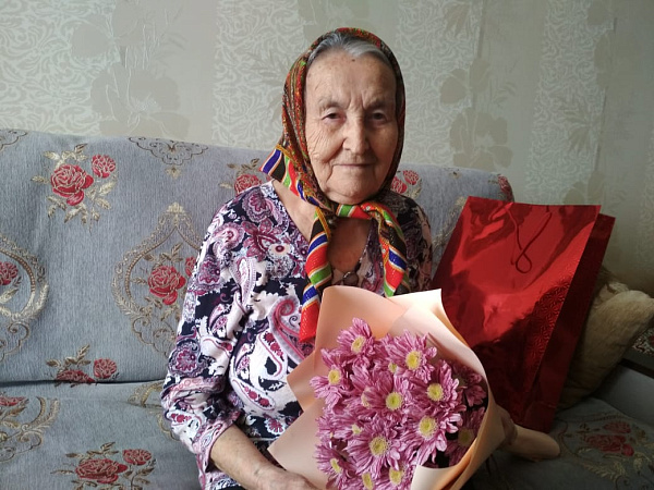 Бөек Ватан сугышы ветеранын 90 яшьлек юбилее белән котладылар
