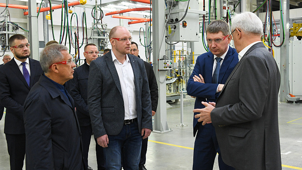 Раис Татарстана и глава Минэкономразвития посетили завод «КАМАЗ»