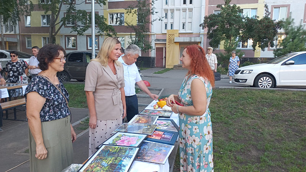 Челнинцы проводят праздники двора