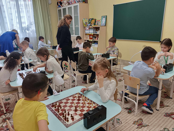 Челнинские дошкольники сразились на шахматном поле