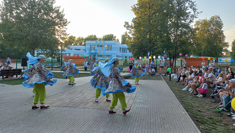 На бульваре Юных Ленинцев прошел большой праздник