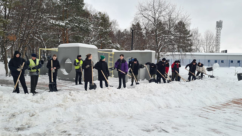 «Снежный десант» продолжает уборку