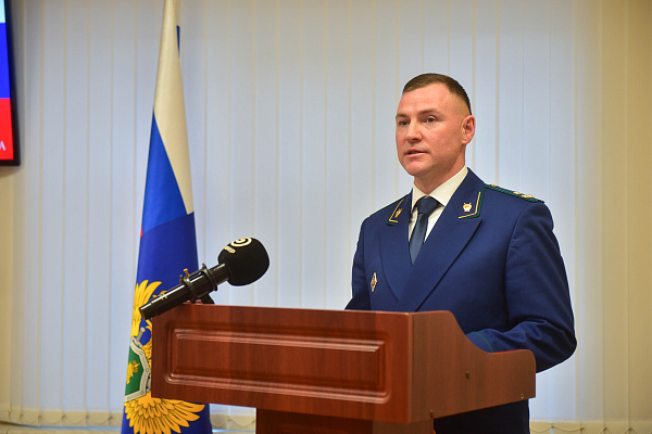 Наиль Магдеев поздравил сотрудников прокуратуры