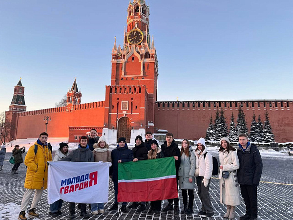 Чаллы студенты бөтенроссия яшь гвардиячеләр съездында булды
