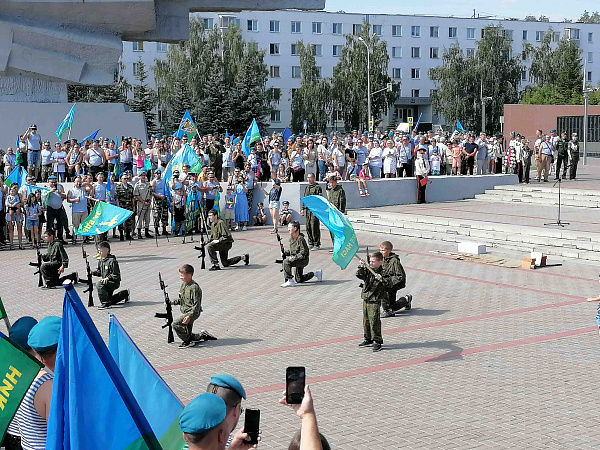 Яр Чаллыда һава-десант гаскәрләре көнен билгеләп үтәләр