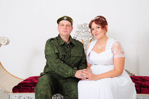 Хәрби бурычлы егет өйләнешү өчен Чаллыга килгән