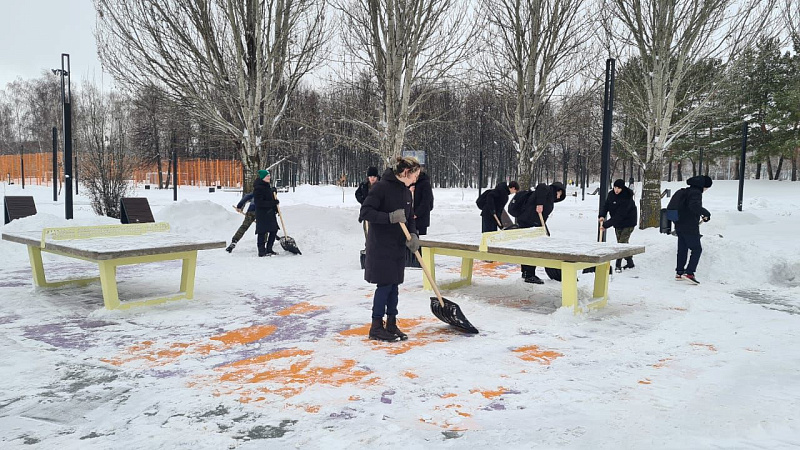 «Снежный десант» продолжает уборку