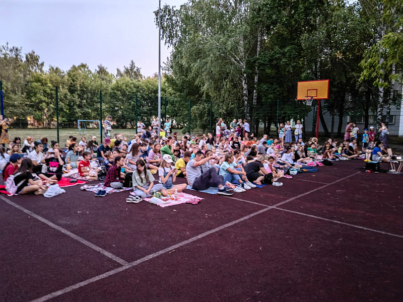 Маленьким и взрослым: в Челнах продолжаются показы мультфильмов