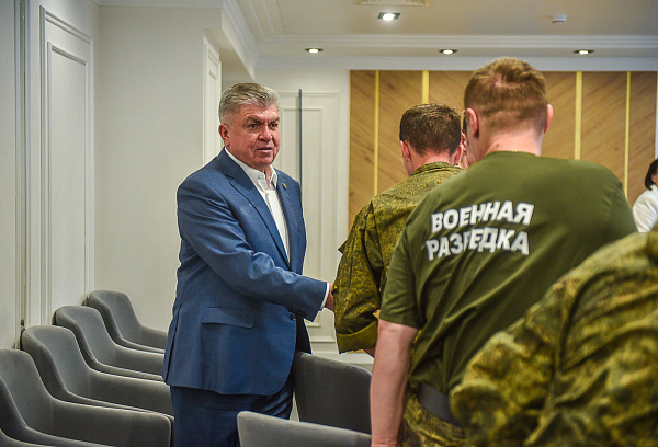 Наиль Магдеев встретился с военнослужащими