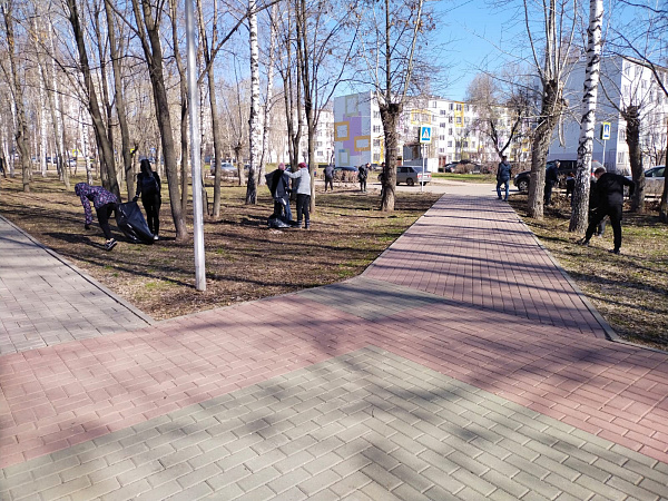 В городском субботнике в Набережных Челнах приняли участие более 28 тысяч человек