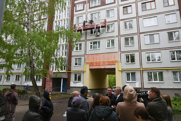 В челнинских домах ведется ремонт кровли и фасадов