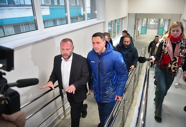 Фәрид Салахов йогышлы авырулар хастаханәсендәге ремонтны тикшерде