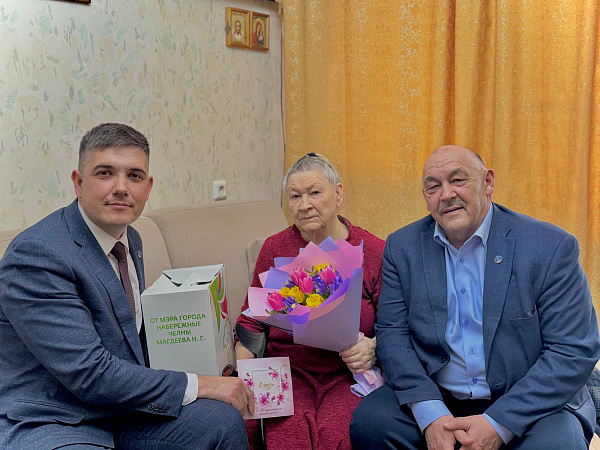 Подарки к 8 марта — каждой семье военнослужащего