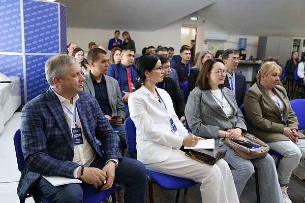 Два челнинца вошли в федеральный кадровый проект