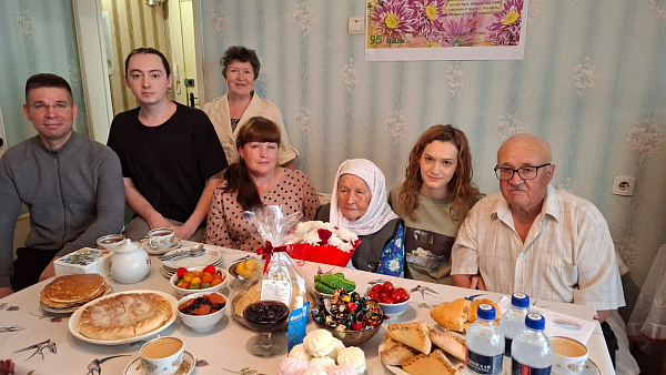 Ветеран 95 яшьлек юбилеен каршы алды