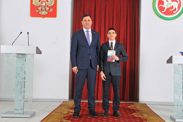 Яшь чаллылылага паспорт тапшырдылар
