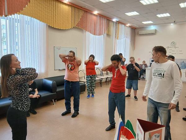 Танцы для души: мастер-класс в центре «Доверие» укрепляет здоровье