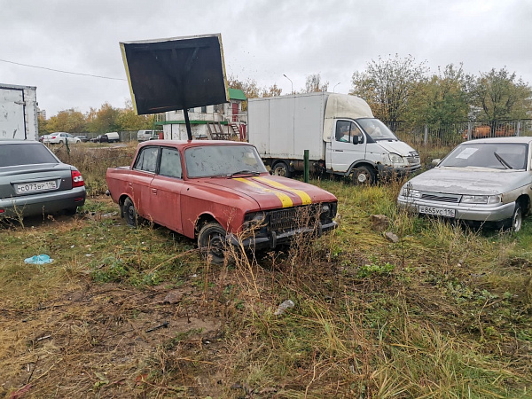 В Набережных Челнах эвакуируют брошенные автомобили